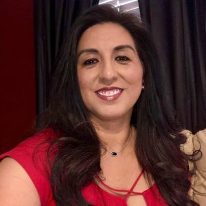 Meet your Posher, Raquel